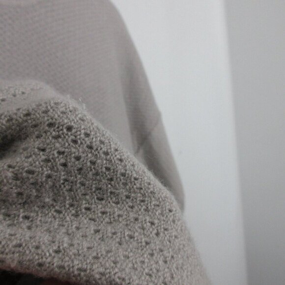 J Crew Men's Womens Shirt M Gray Italian 100% Cashmere HOLE Sweater Top 176 - Picture 5 of 8